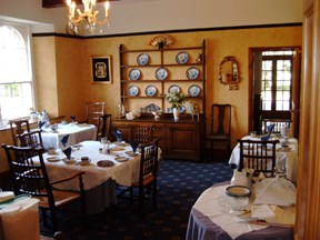 The breakfast room